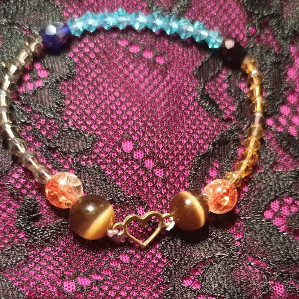 Elegant Multicolor Beaded Bracelet with Heart Charm